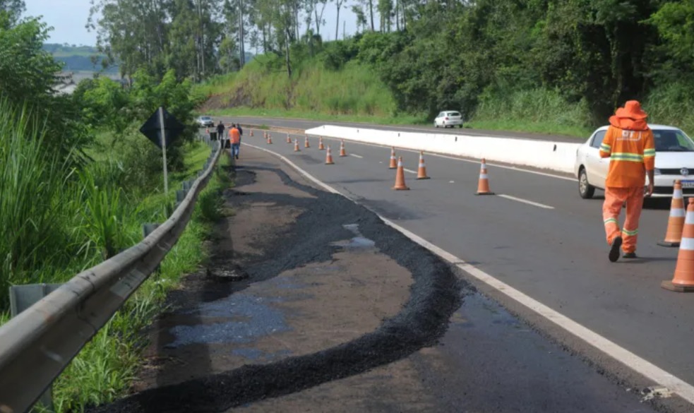 Problemas em rodovias do Paraná desafiam motoristas